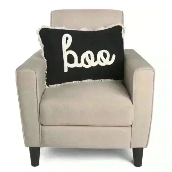 NEW Gorgeous BOO Embroidered Textured Yarn Accent Throw Pillow with fringe - Picture 1 of 9